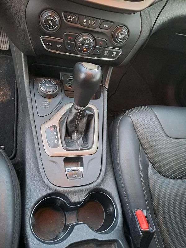 Gebraucht Jeep Cherokee Limited 200 PS (147 kW) 2016 Schwarz SUV