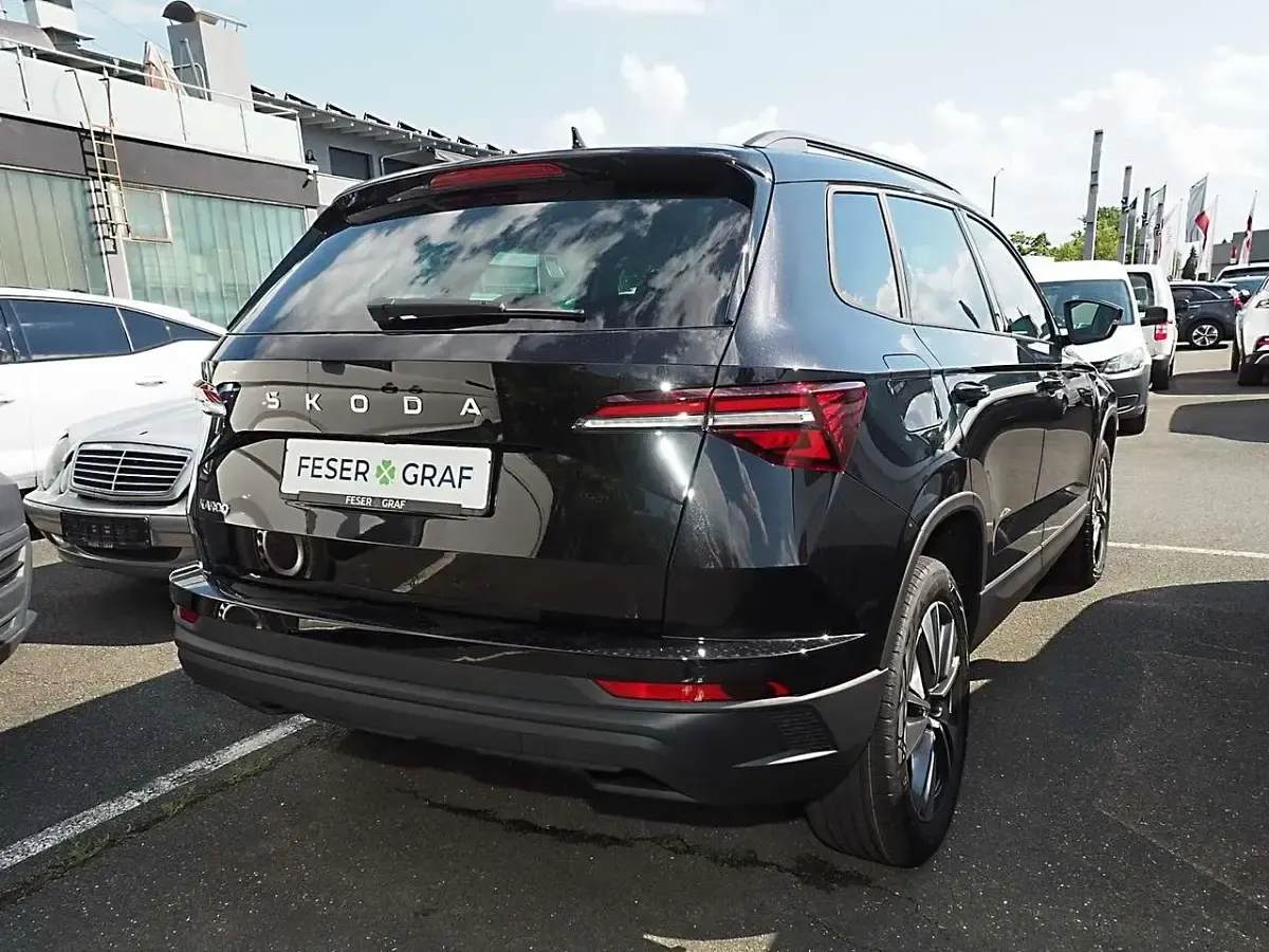 Neu Skoda Karoq 150 PS (110 kW) 2026 Blackmagicperleffekt SUV