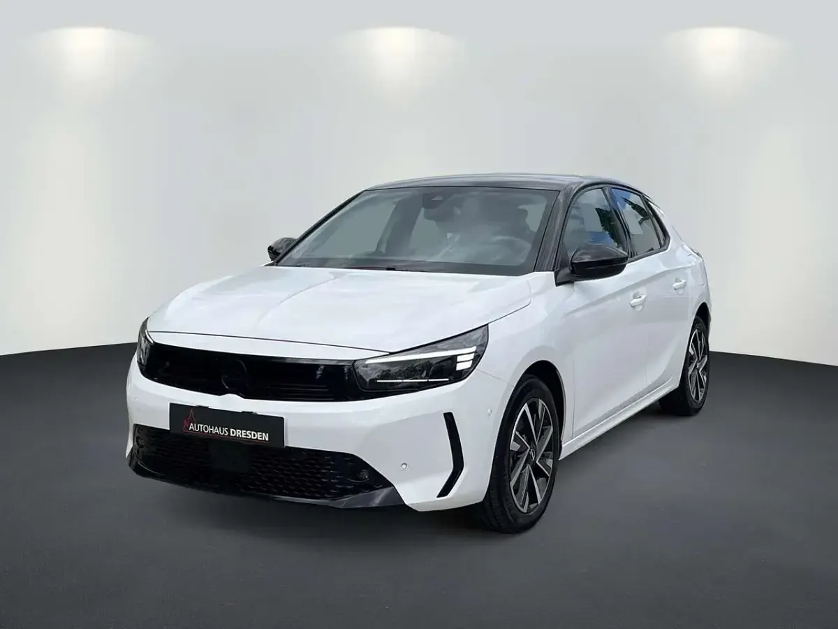 Używany Opel Corsa 101 KM (74 kW) 2024 Biały Hatchback