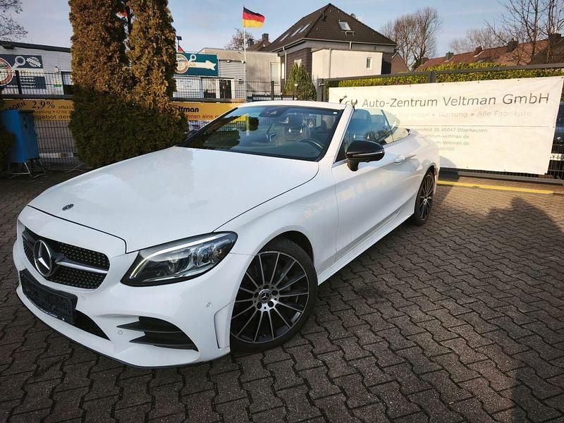 Gebraucht Mercedes C180 AMG line 156 PS (114 kW) 2019 Weiß Cabrio