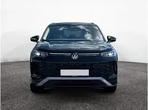 Gebraucht VW Tayron Life 150 PS (110 kW) 2025 Grenadillschwarz SUV