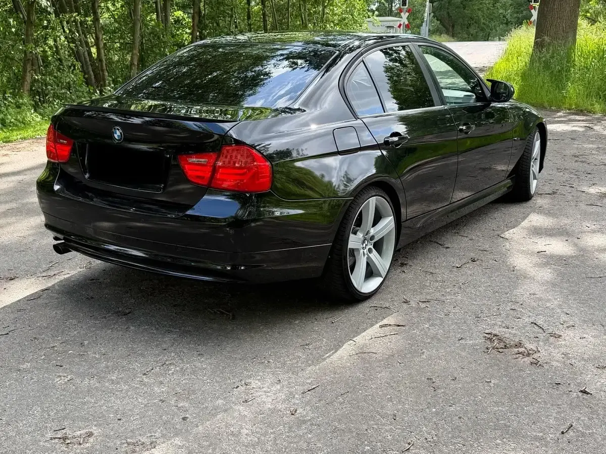 Gebraucht BMW 316 116 PS (85 kW) 2009 Schwarz Limousine