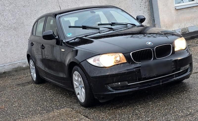 Schwarz Gebraucht 2010 BMW 120 Kleinwagen | 5.200 € (Guter Preis) - Bild 1/4