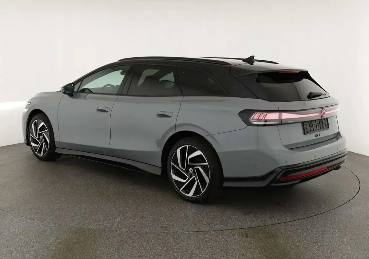 Neu VW ID.7 Pro 210 kW (286 PS) 2026 Grau Kombi