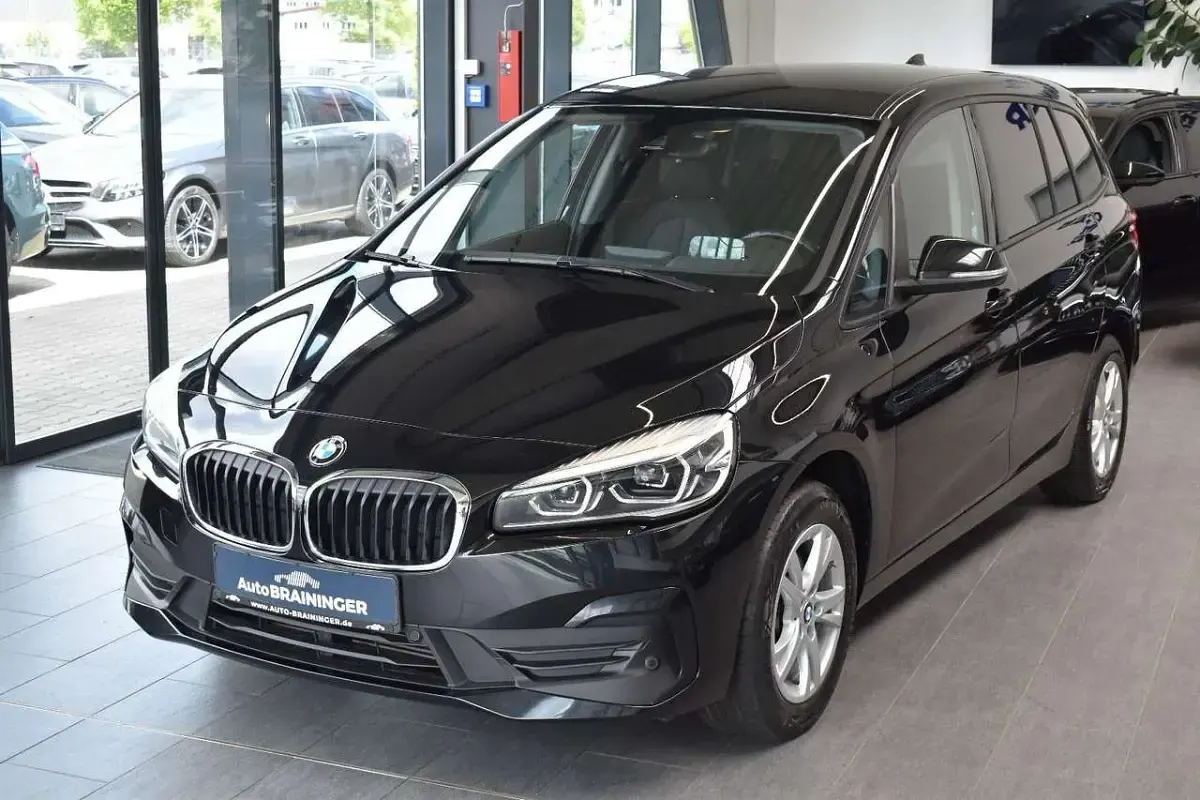 Używany BMW 216 Advantage 116 KM (85 kW) 2020 Czarny Minivan