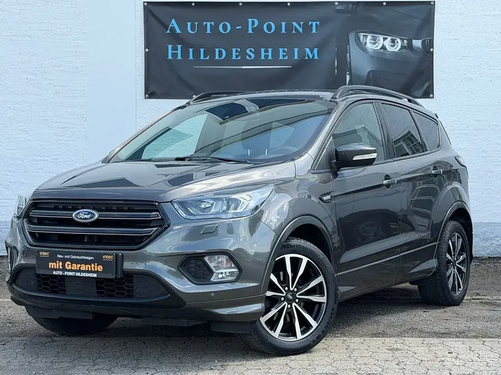 Gebraucht Ford Kuga ST-Line 150 PS (110 kW) 2018 Grau SUV