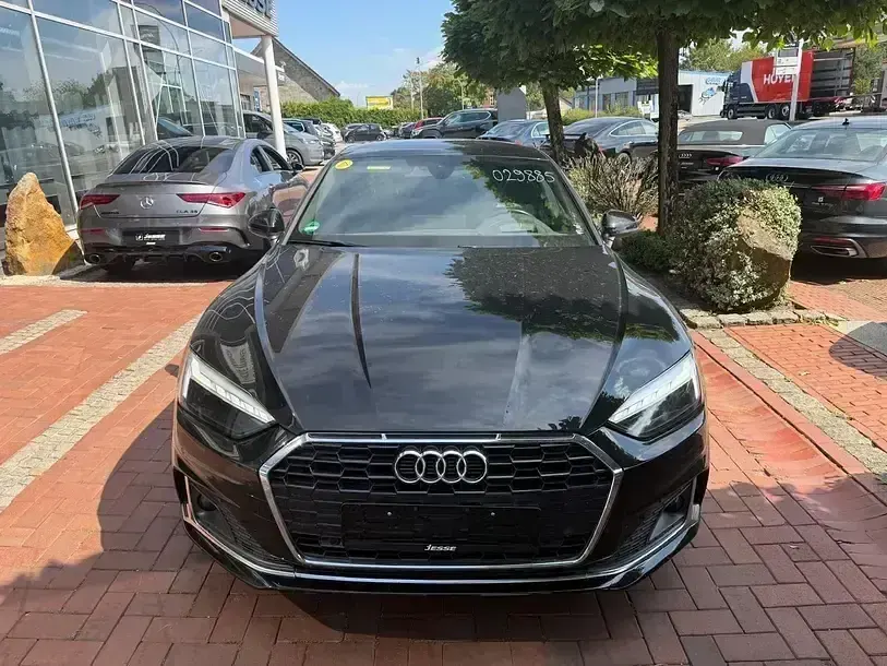 Gebraucht Audi A5 Sportback Ambiente 204 PS (150 kW) 2023 Brillantschwarz Kleinwagen