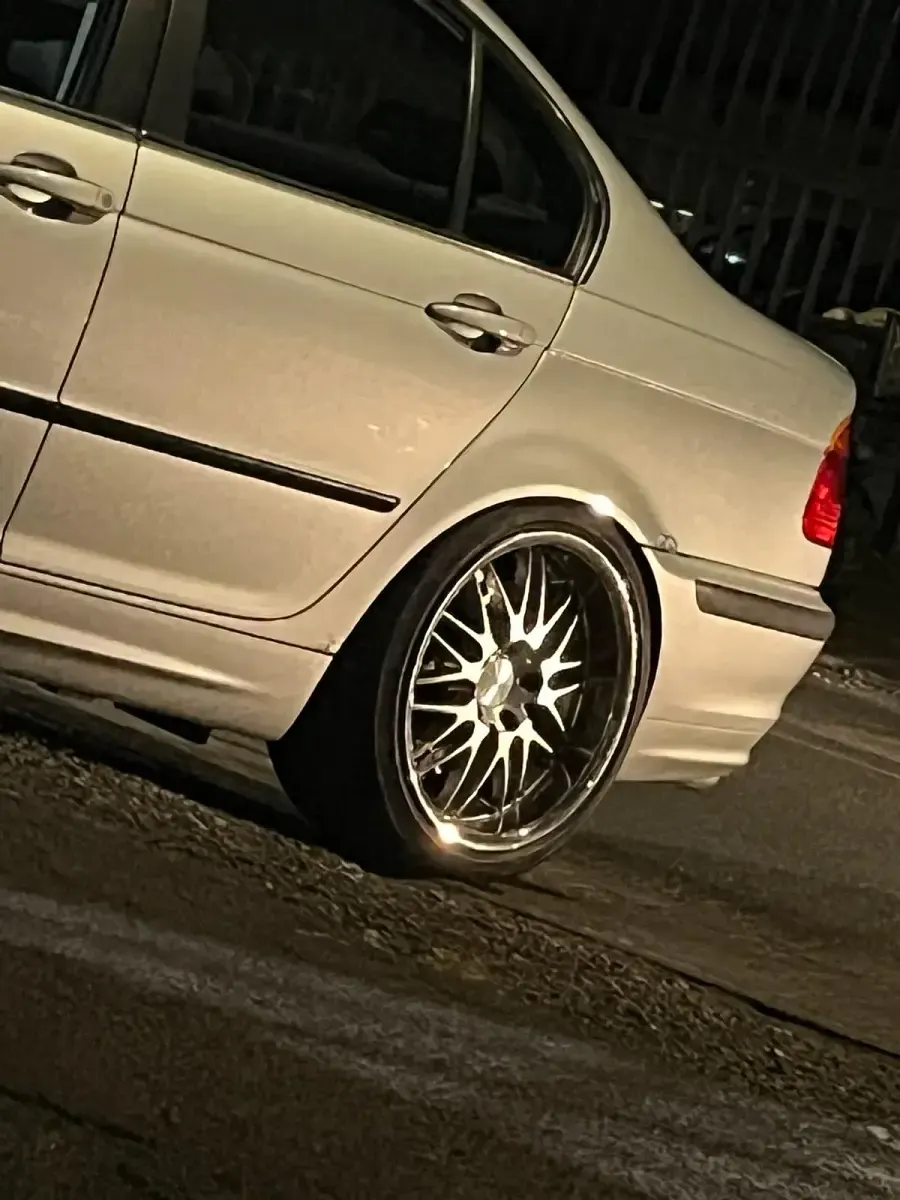 Käytetty BMW 330 231 HP (169 kW) 2000 Sedan