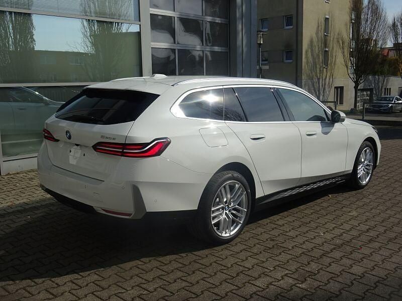 Nouă BMW 520 208 CP (152 kW) 2026 Alb Berlinǎ