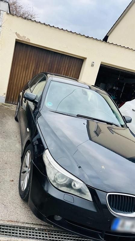 Gebraucht BMW 525 177 PS (130 kW) 2004 Schwarz Limousine