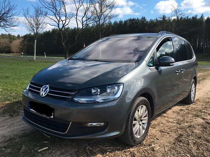 Gebraucht VW Sharan 150 PS (110 kW) 2017 Grau Van / Kleinbus