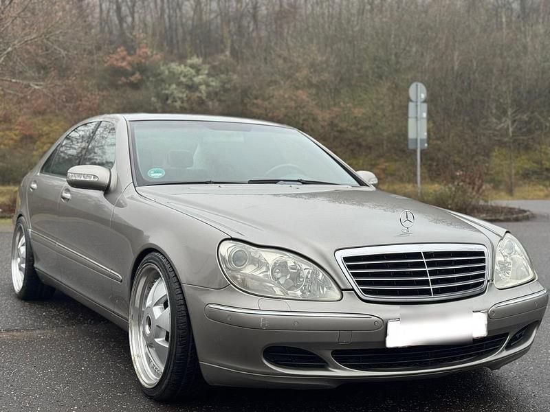 Grau Gebraucht 2002 Mercedes S350L Limousine | 6.399 € - Bild 1/4