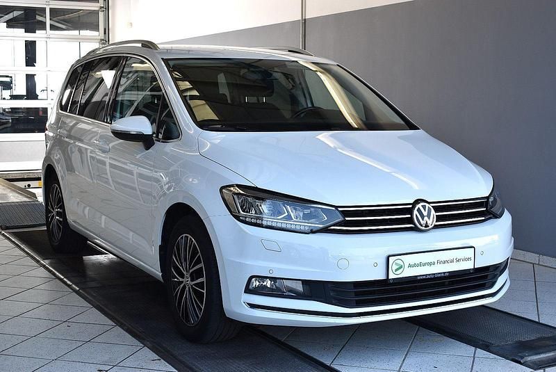 Gebraucht VW Touran Highline 150 PS (110 kW) 2016 Weiß Van / Kleinbus