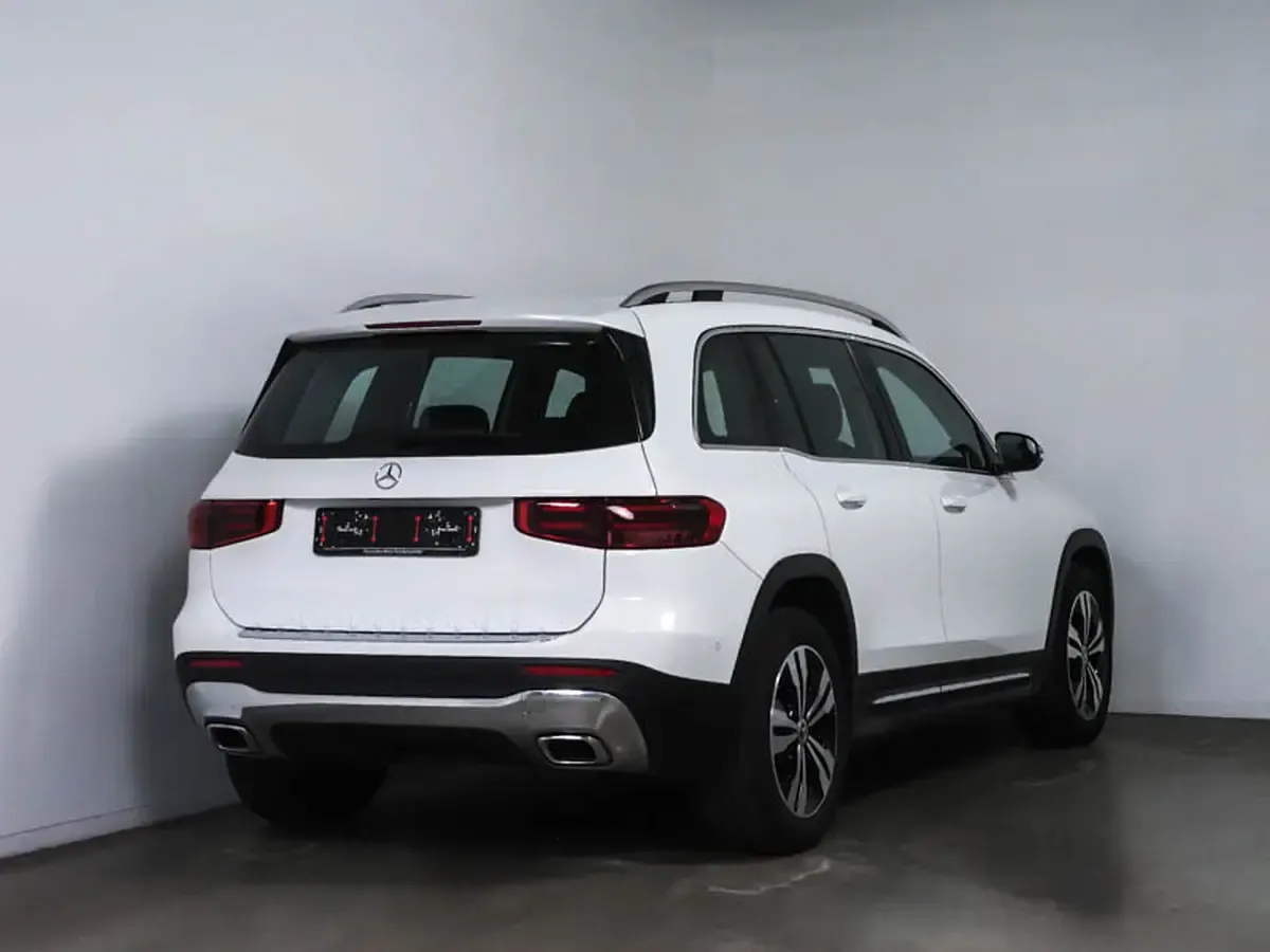 Gebraucht Mercedes GLB180 Progressive 136 PS (100 kW) 2025 Unilack polarweiß SUV