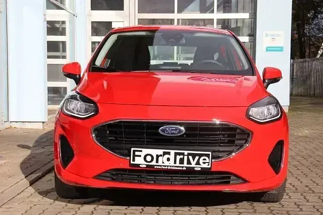 Gebraucht Ford Fiesta Cool & Connect 101 PS (74 kW) 2022 Rot Limousine