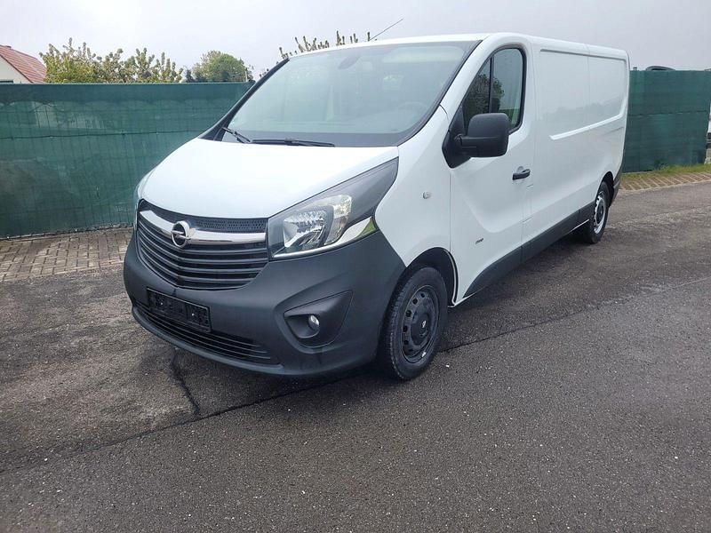 Weiß Gebraucht 2016 Opel Vivaro Van | 6.980 € (Superpreis) - Bild 1/4