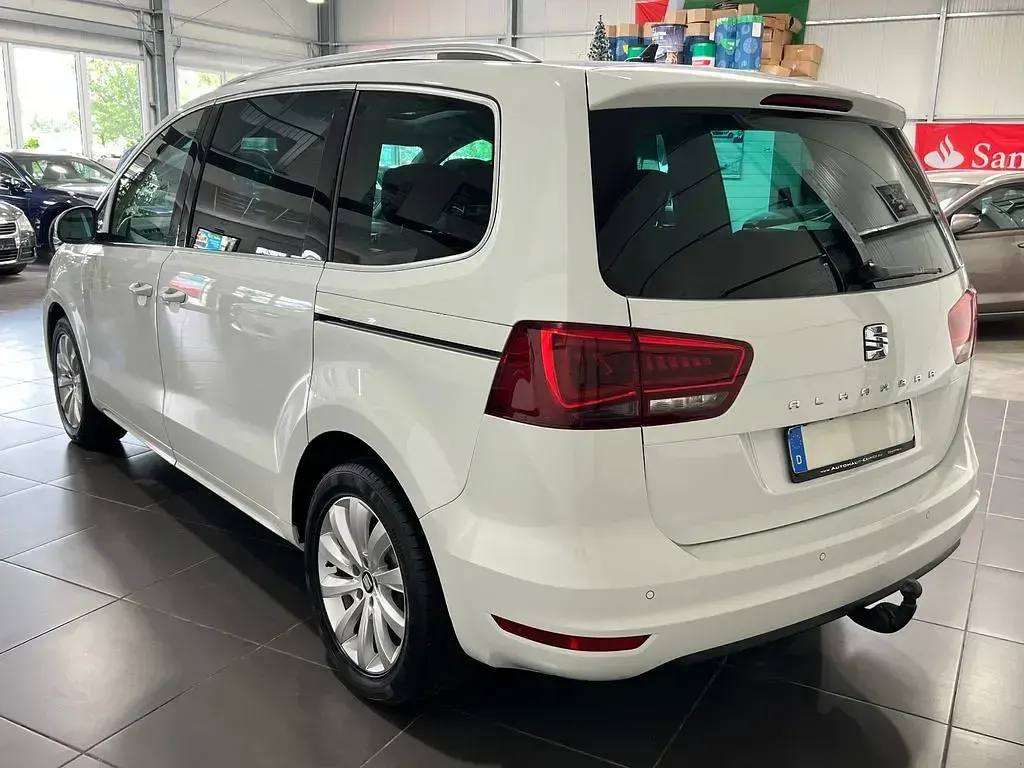 Gebraucht Seat Alhambra 150 PS (110 kW) 2021 Weiß Van / Kleinbus