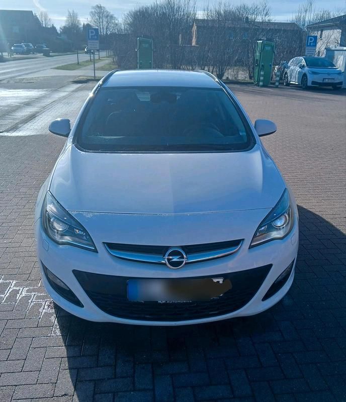 Gebraucht Opel Astra Sport 130 PS (95 kW) 2014 Weiß Kombi
