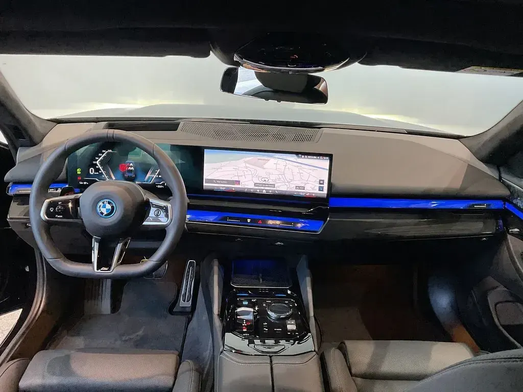 Gebraucht BMW i5 Performance 289 kW (394 PS) 2025 Schwarz Limousine