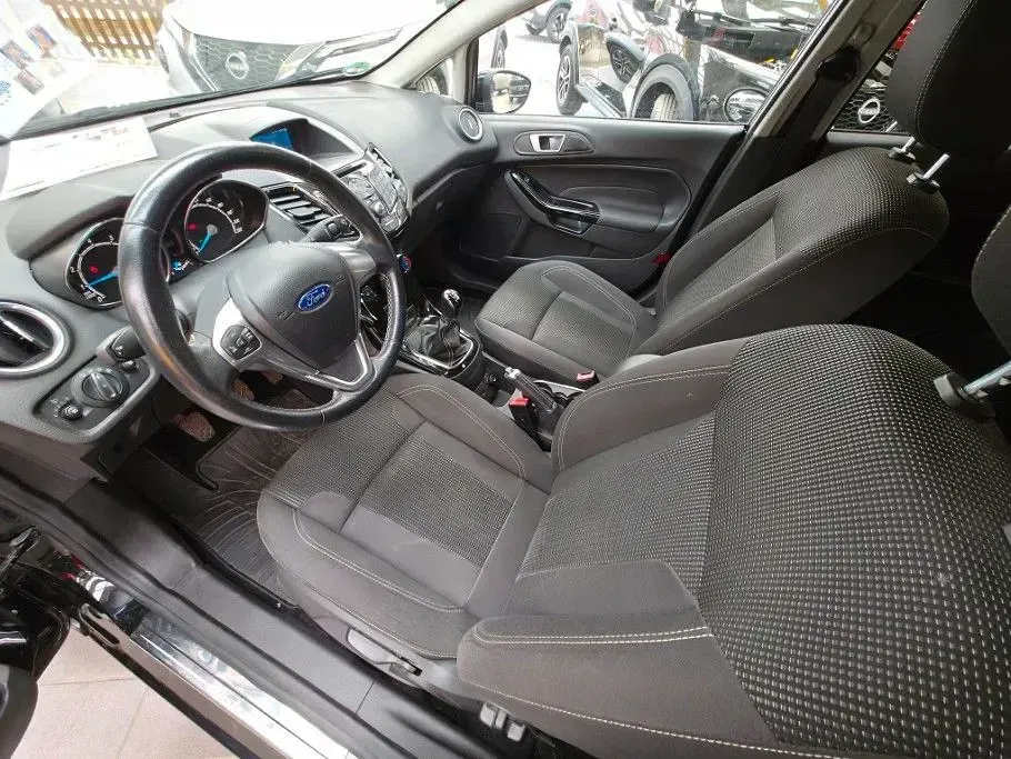 Gebraucht Ford Fiesta Titanium 125 PS (91 kW) 2016 Schwarz Kleinwagen