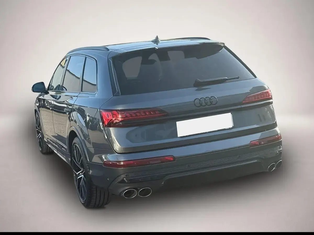 Gebraucht Audi SQ7 Competition 507 PS (372 kW) 2023 Manufacturer SUV