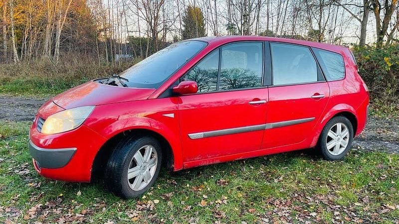 Gebraucht Renault Grand Scénic II Avantage 113 PS (83 kW) 2004 Rot Van / Kleinbus