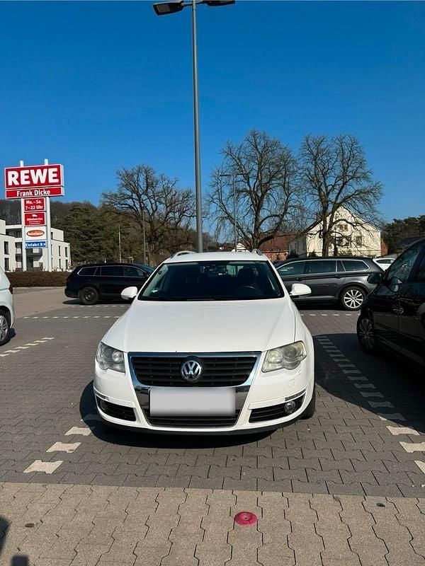 Gebraucht VW Passat 140 PS (102 kW) 2010 Weiß Kombi
