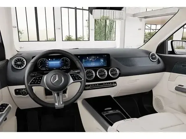 Gebraucht Mercedes GLA250 Progressive 218 PS (160 kW) 2025 Weiß SUV