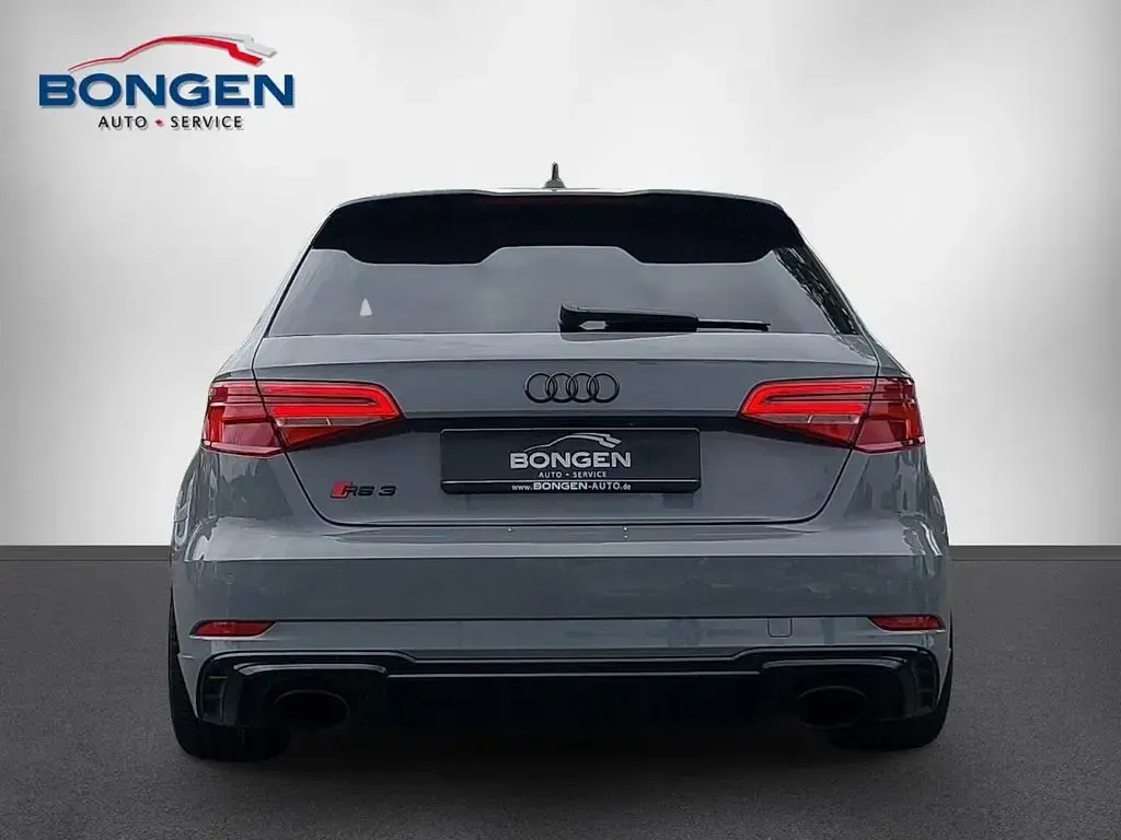 Gebraucht Audi RS3 Sport 400 PS (294 kW) 2017 Grau Limousine