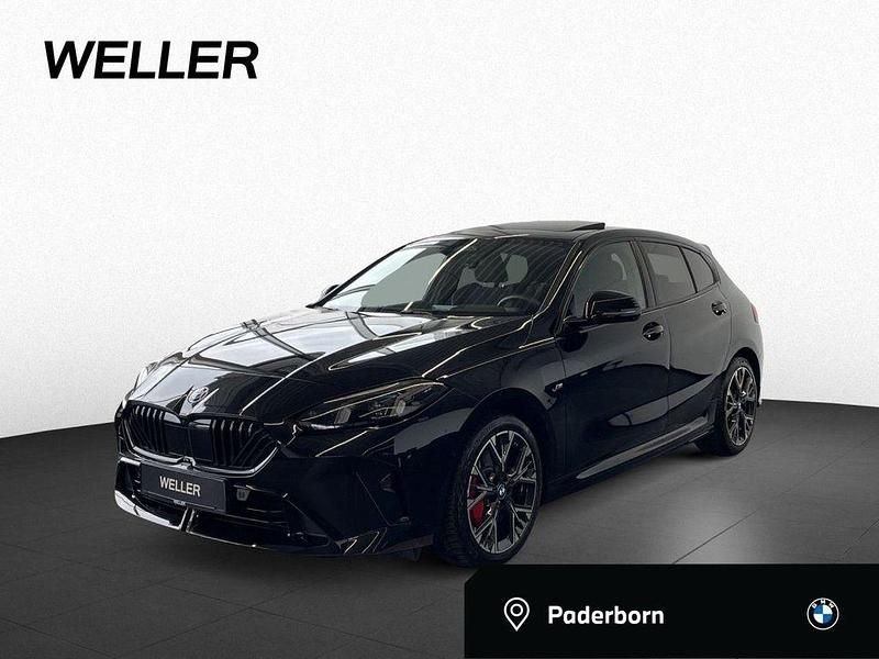 Black sapphire (schwarz) Gebraucht 2024 BMW 120 M Sport Kleinwagen | 38.450 € (Fairer Preis) - Bild 1/4