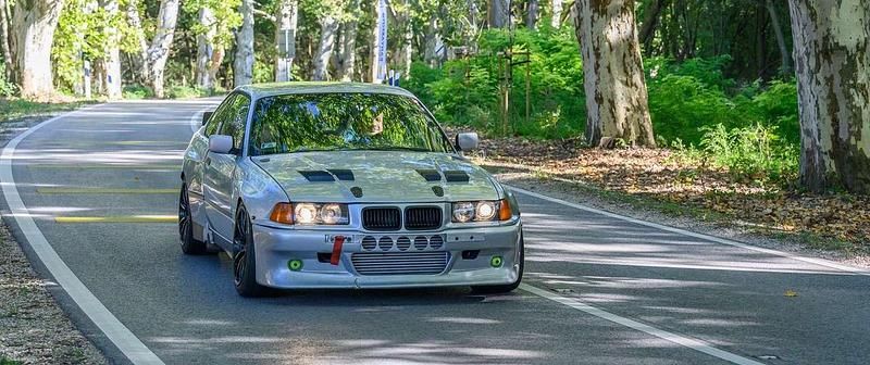 Gebraucht BMW 320 150 PS (110 kW) 1992 Silber Coupé
