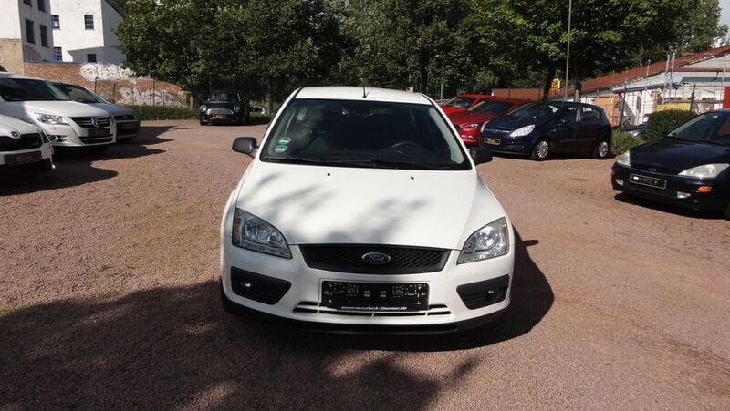 Gebraucht Ford Focus 116 PS (85 kW) 2005 Weiß Kombi