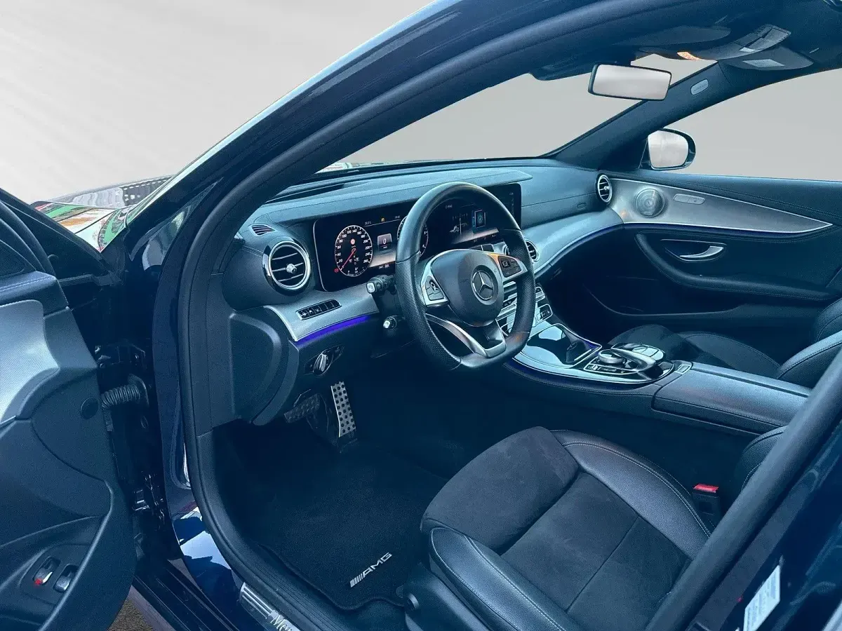 Brugt Mercedes E220 AMG 194 HK (142 kW) 2018 Blå Sedan