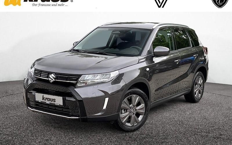 Grau Neu 2025 Suzuki Vitara Comfort SUV | 25.477 € (Fairer Preis) - Bild 1/4