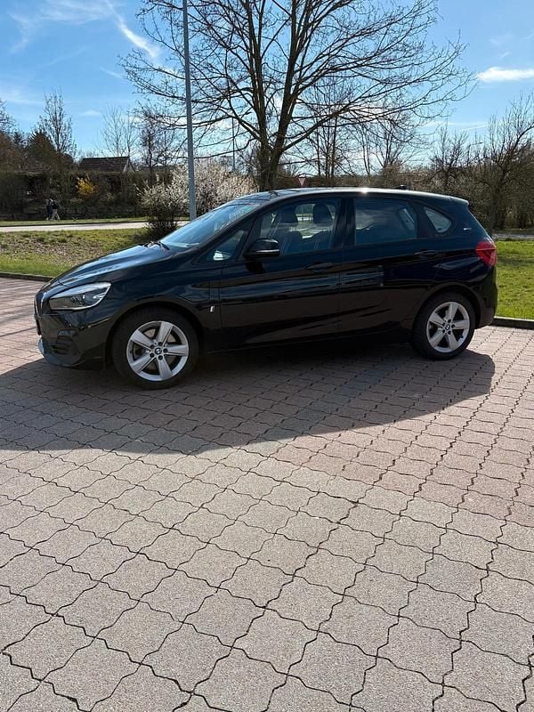 Gebraucht BMW 225 iPerformance 100 PS (73 kW) 2019 Schwarz Kombi