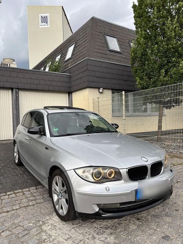 Silber Gebraucht 2007 BMW 118 Kleinwagen | 3.500 € (Guter Preis) - Bild 1/4