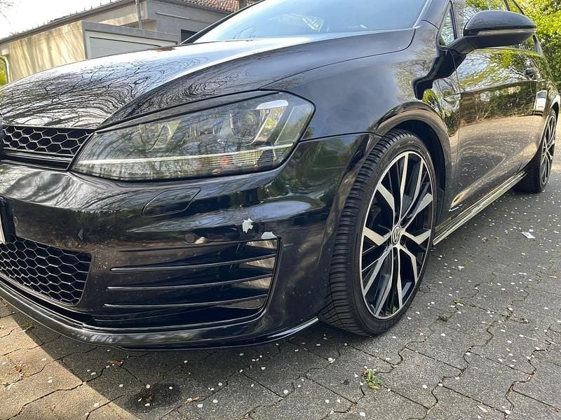 Second-hand VW Golf GTD 184 CP (135 kW) 2016 Negru Coupe