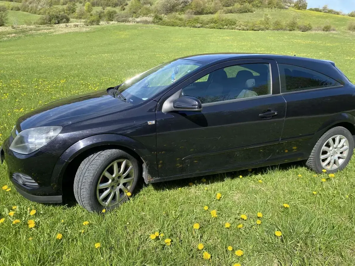 Gebraucht Opel Astra 147 PS (108 kW) 2006 Schwarz Coupé