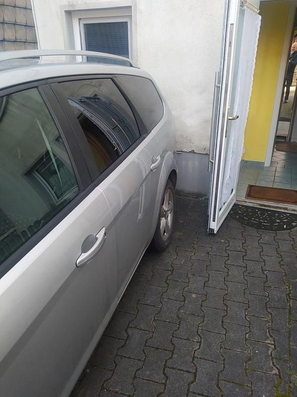 Gebraucht Ford Focus Style 125 PS (91 kW) 2009 Silber Kombi