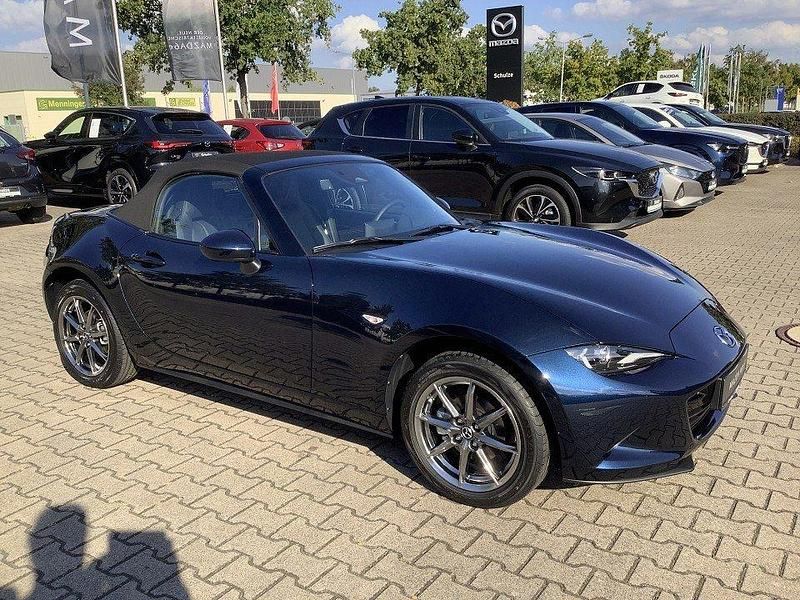 Deep crystal blue Neu 2025 Mazda MX5 Exclusive-Line Cabrio | 31.990 € (Fairer Preis) - Bild 1/4