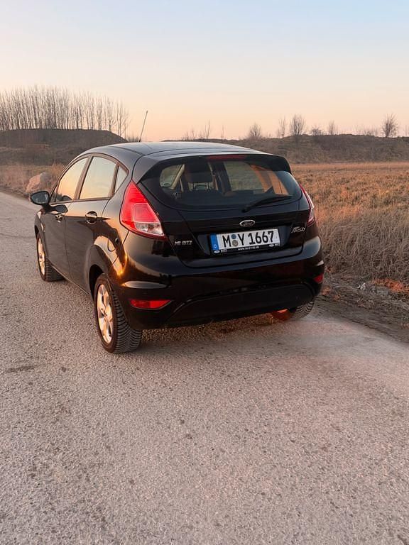 Gebraucht Ford Fiesta SYNC Edition 80 PS (58 kW) 2015 Schwarz Limousine