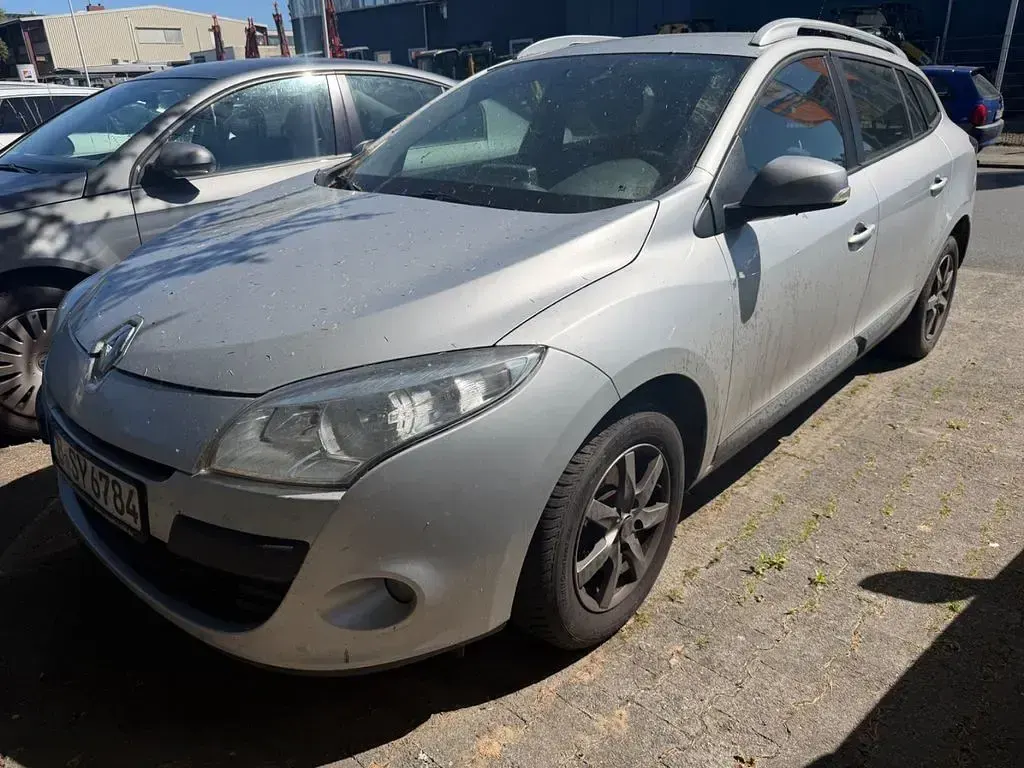 Occasion Renault Mégane Expression 106 ch (77 kW) 2011 Gris Berline
