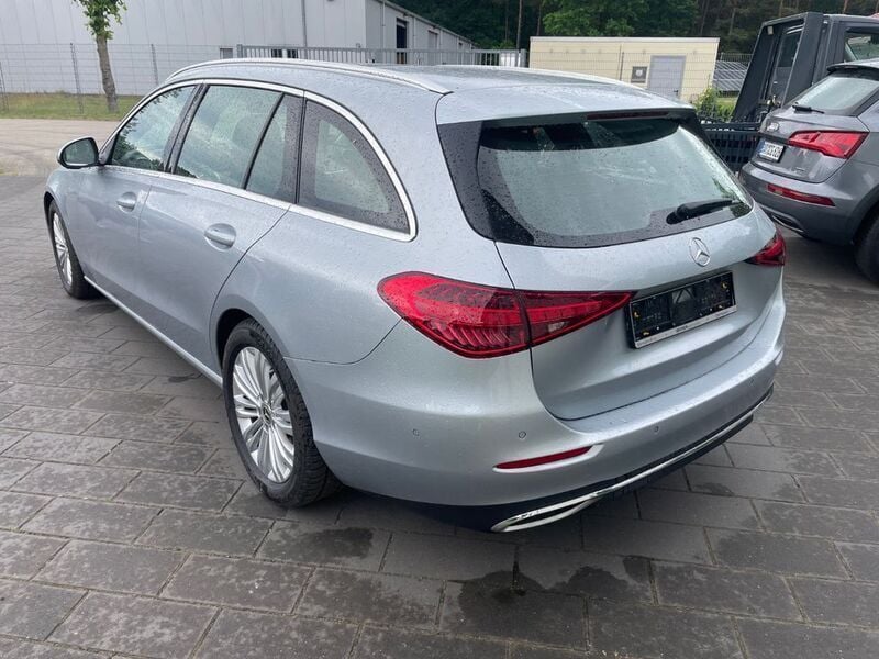 Gebraucht Mercedes C200 204 PS (150 kW) 2022 Silber Kombi