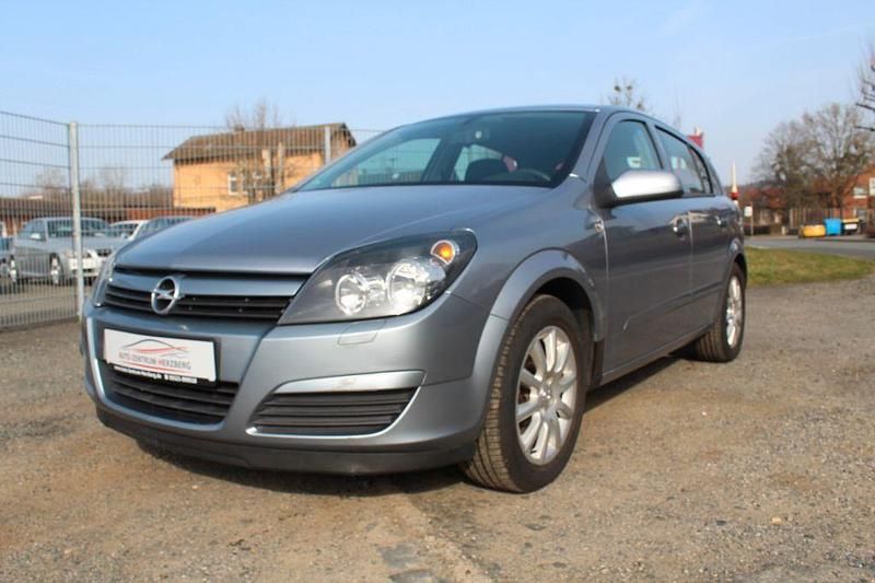 Gebraucht Opel Astra Edition 105 PS (77 kW) 2005 Silber Limousine