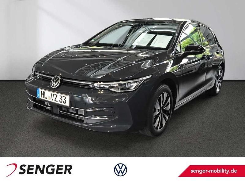Grau Gebraucht 2025 VW Golf VIII Comfortline Limousine | 34.990 € - Bild 1/4