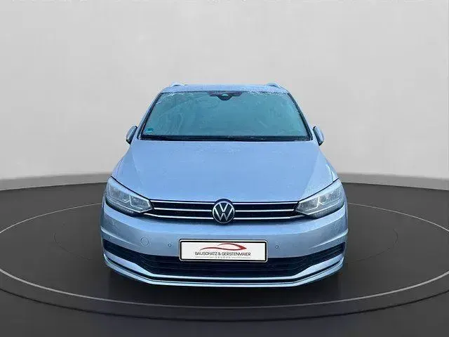 Gebraucht VW Touran Move 150 PS (110 kW) 2024 Silber Van / Kleinbus