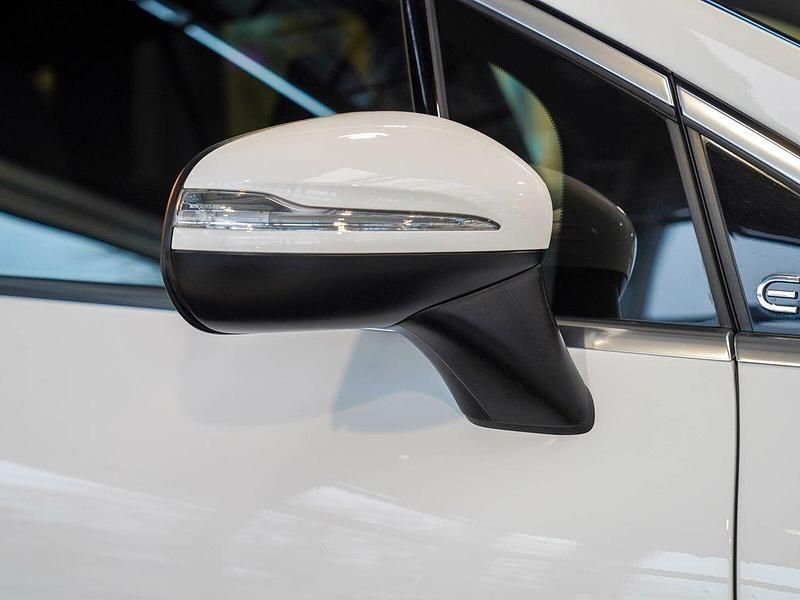 Gebraucht Mercedes EQE300 Electric Art 180 kW (245 PS) 2025 Polarweiß SUV