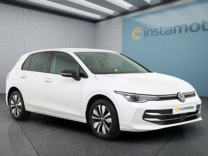 Gebraucht VW Golf VIII 150 PS (110 kW) 2025 Weiß Kleinwagen