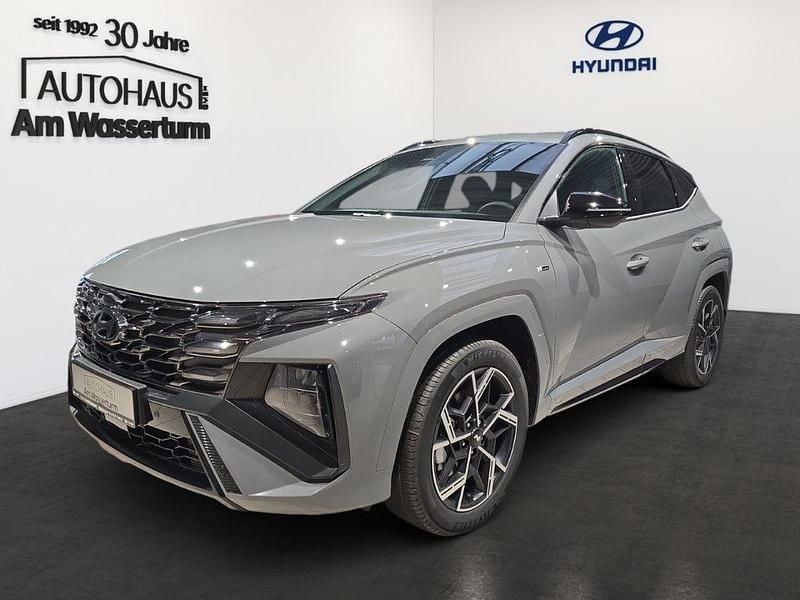 Shadow grey / sol Neu 2025 Hyundai Tucson N Line SUV | 33.999 € (Fairer Preis) - Bild 1/4