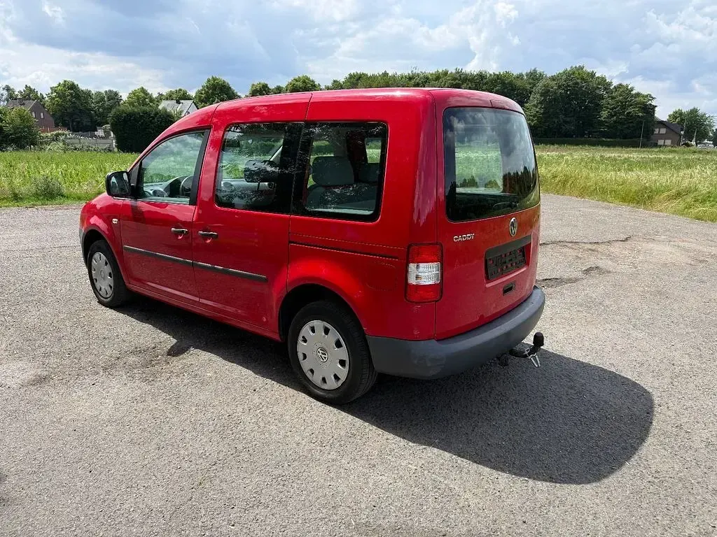 Gebraucht VW Caddy Team 80 PS (58 kW) 2010 Rot Van / Kleinbus